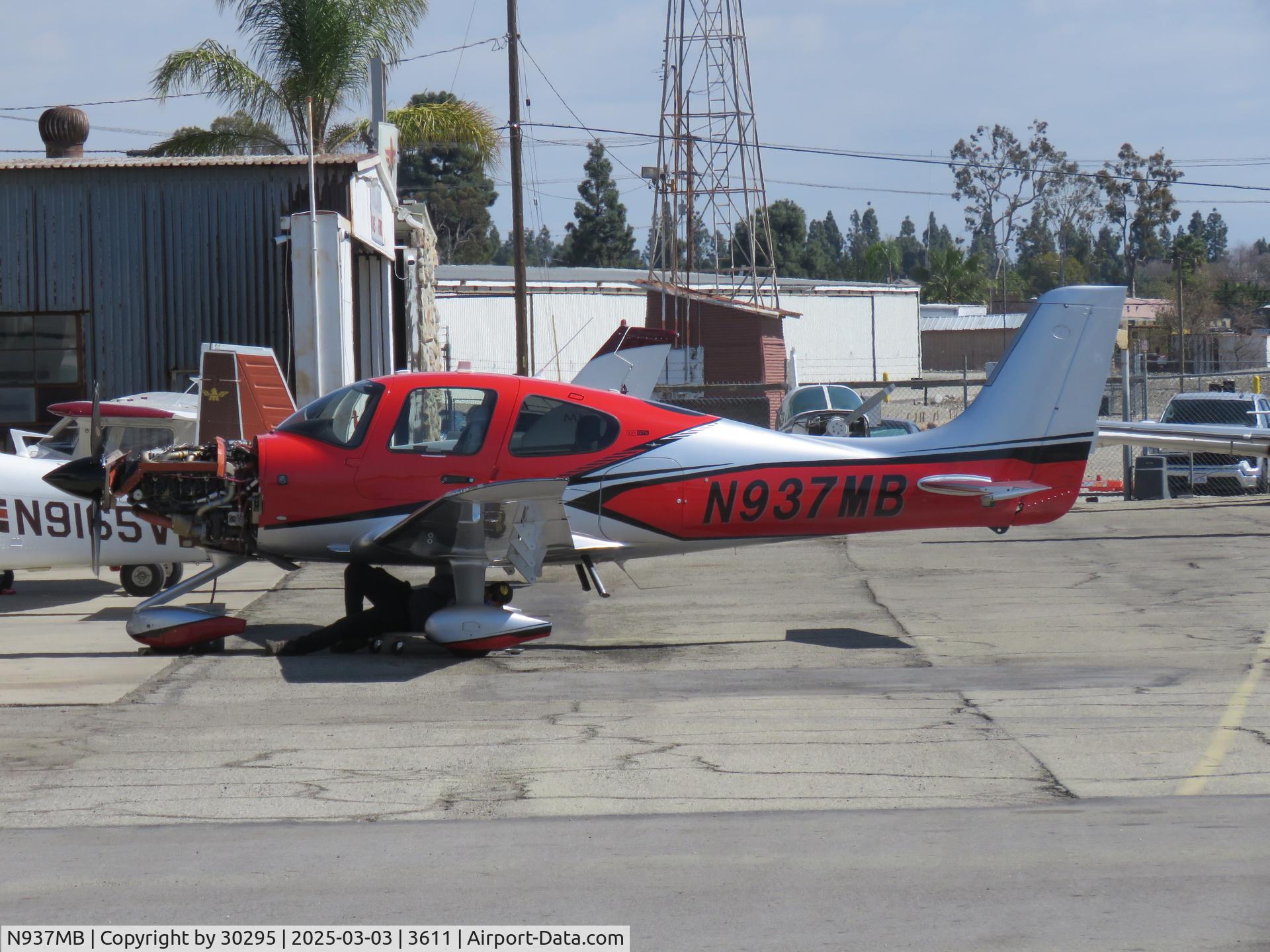 N937MB, 2024 Cirrus SR22T C/N 10016, Being worked on