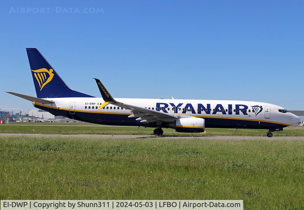 EI-DWP, 2007 Boeing 737-8AS C/N 36082, Taxiing holding point rwy 14L for departure... Scimitar blended winglets