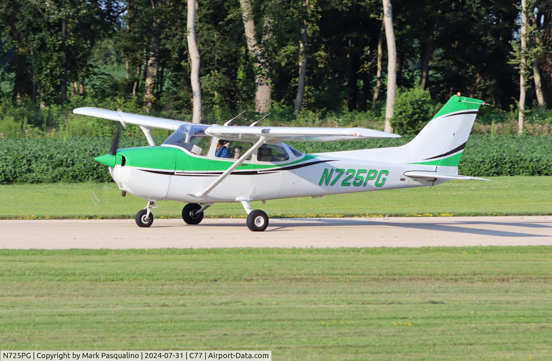 N725PG, 1998 Cessna 172S C/N 172S8009, Cessna 172S