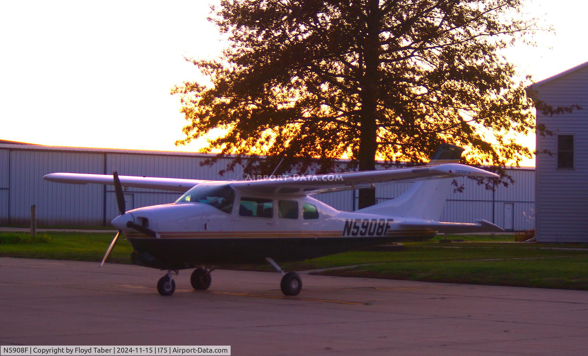 N5908F, 1967 Cessna 210G Centurion C/N 21058908, Just landed at Osceola Municipal Airport
