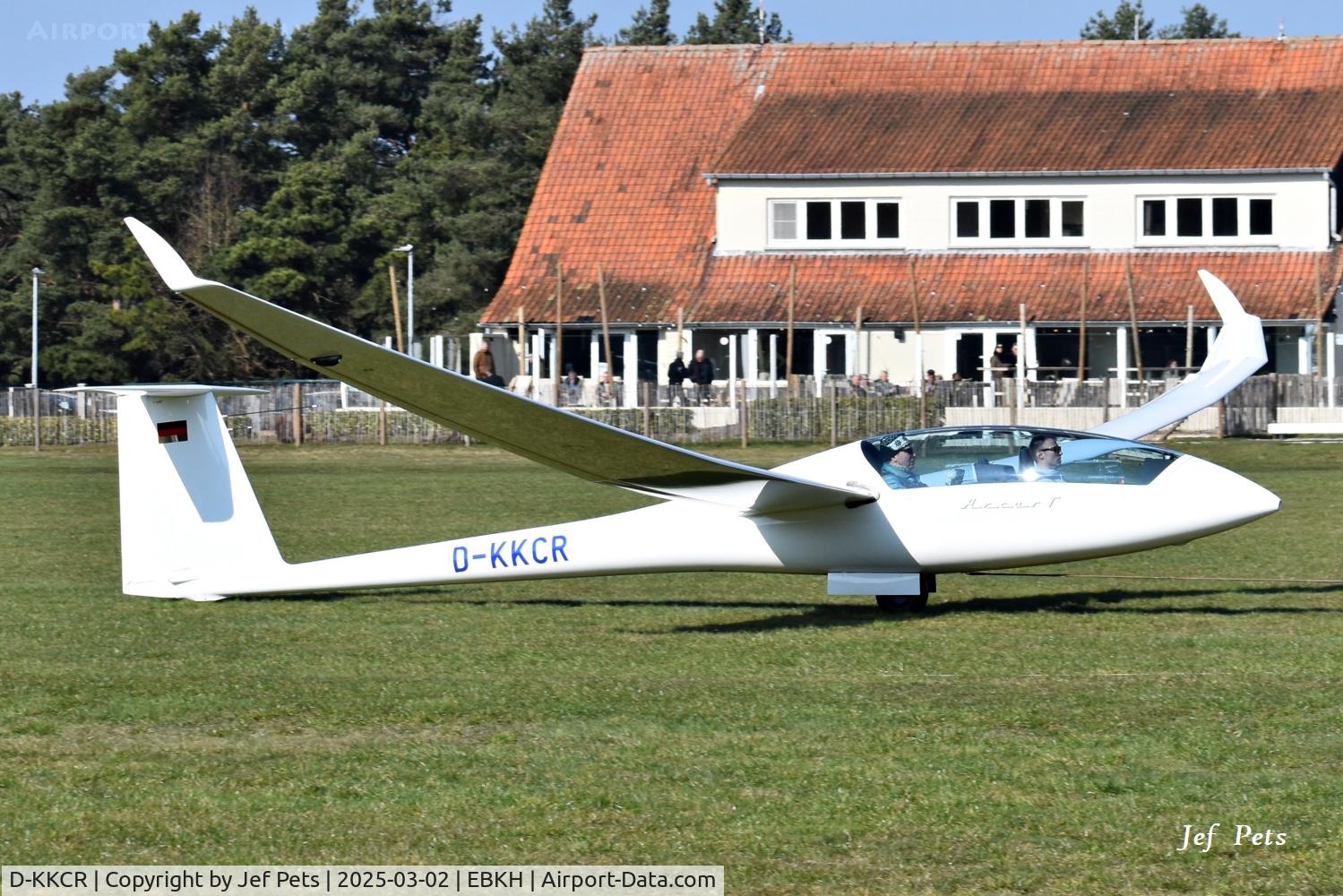 D-KKCR, 2018 Schempp-Hirth Arcus T C/N 75/260, At Keiheuvel.
