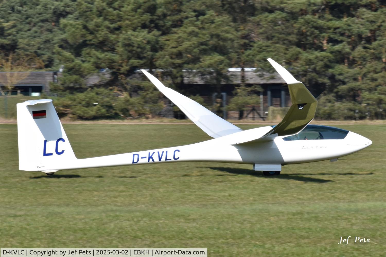 D-KVLC, 2021 Schempp-Hirth Ventus 3F C/N 159FS, At Keiheuvel.