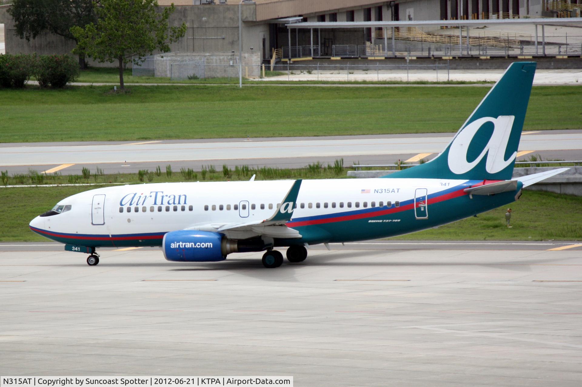 N315AT, 2007 Boeing 737-7BD C/N 35788, AirTran Flight 457 taxis for departure at Tampa International Airport