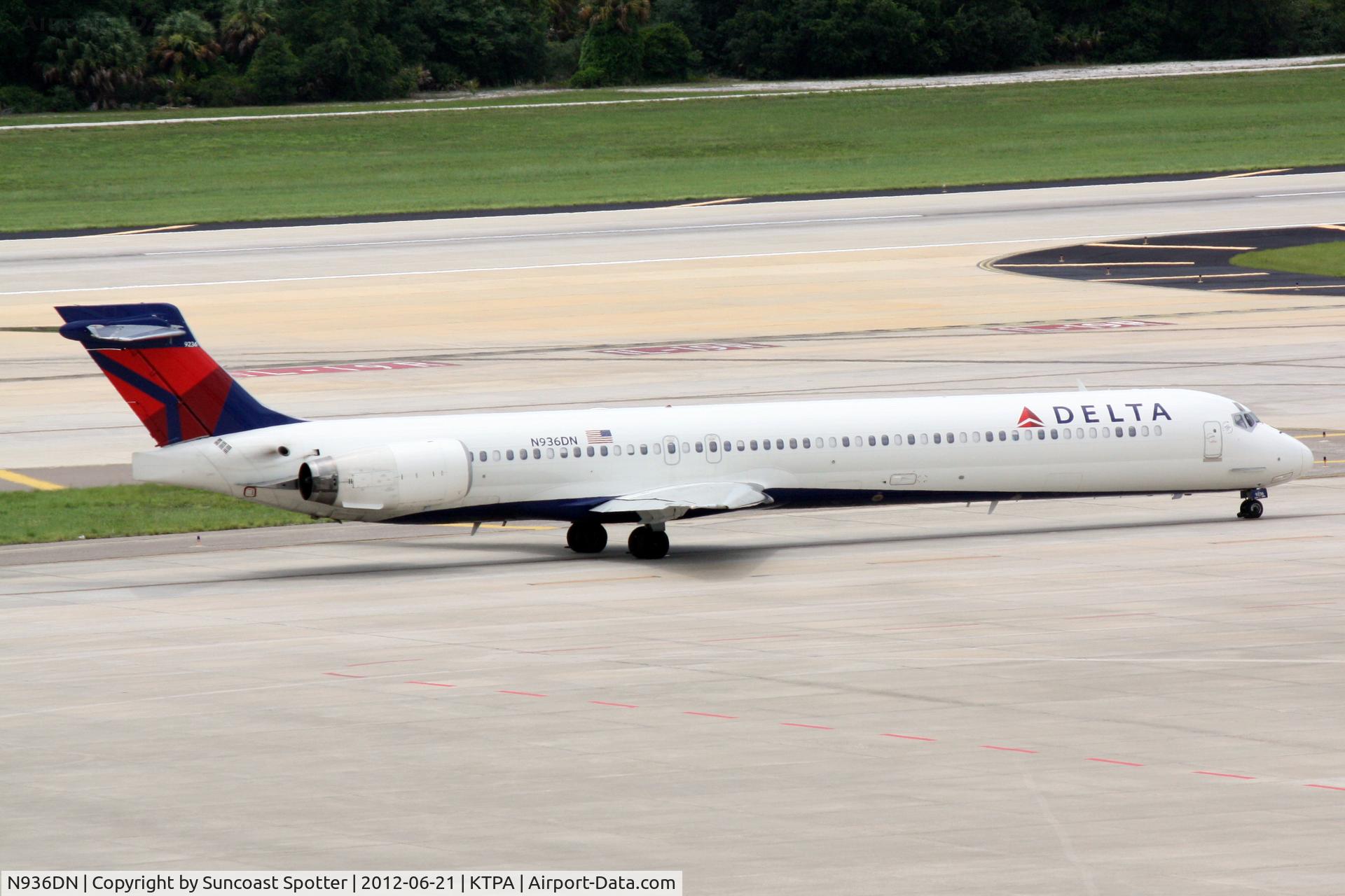 N936DN, 1996 McDonnell Douglas MD-90-30 C/N 53461, Delta Flight 1329 taxis for departure at Tampa International Airport