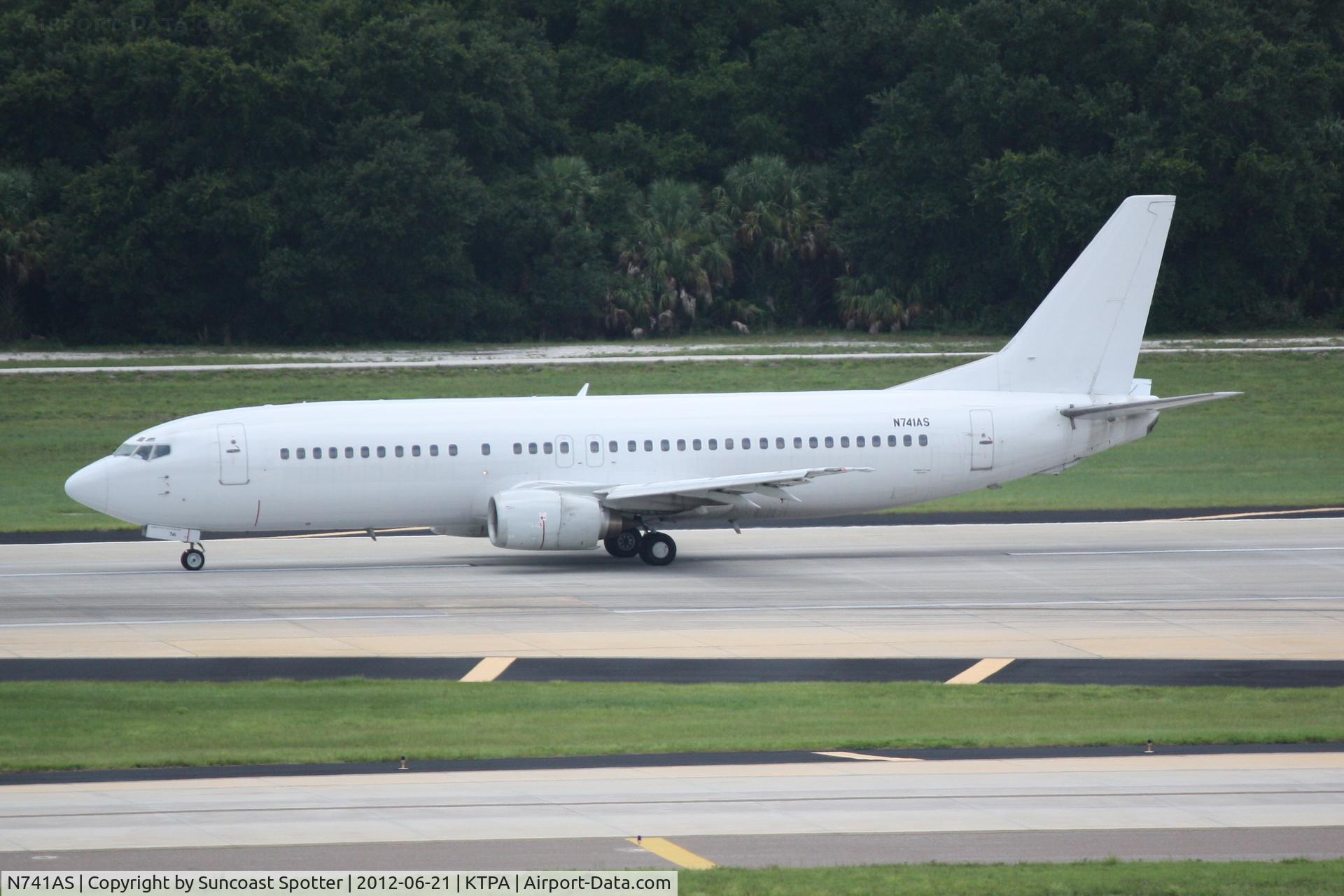 N741AS, 1991 Boeing 737-484 C/N 25417/2160, Sky King Flight 1220 departs Runway 19R at Tampa International Airport enroute to Jose Marti International Airport