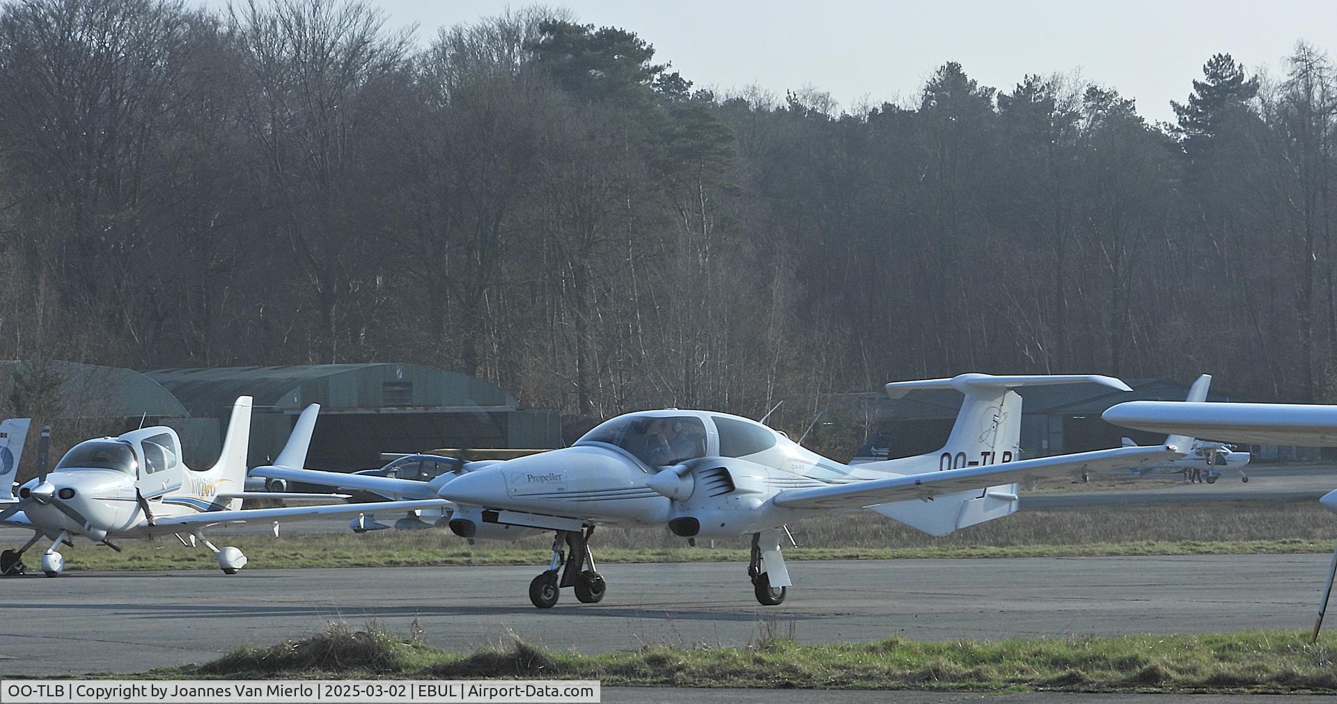 OO-TLB, 2007 Diamond DA-42 Twin Star C/N 42.230, Ursel