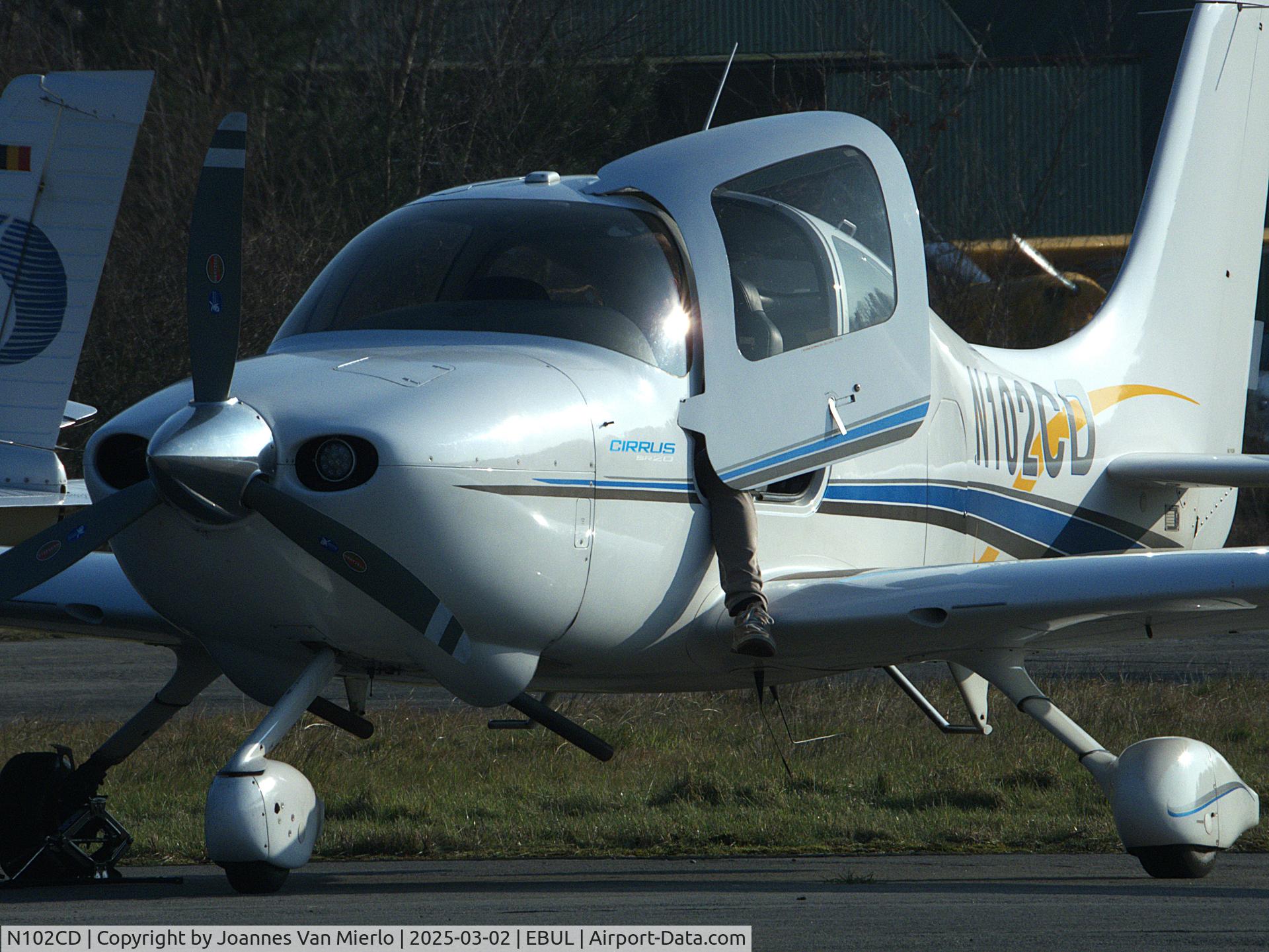 N102CD, 2000 Cirrus SR20 C/N 1016, Ursel