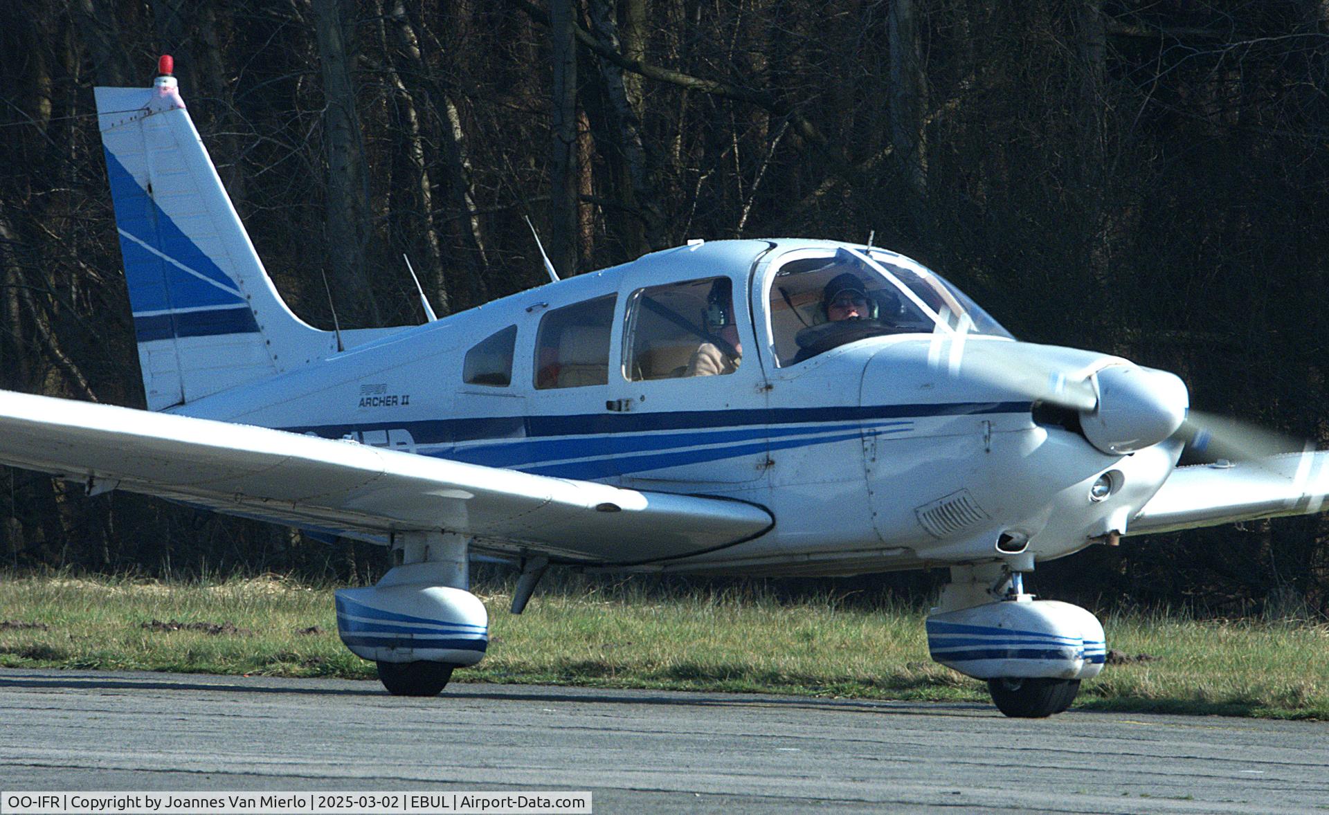 OO-IFR, 1985 Piper PA-28-181 Archer II C/N 28-8590056, Ursel