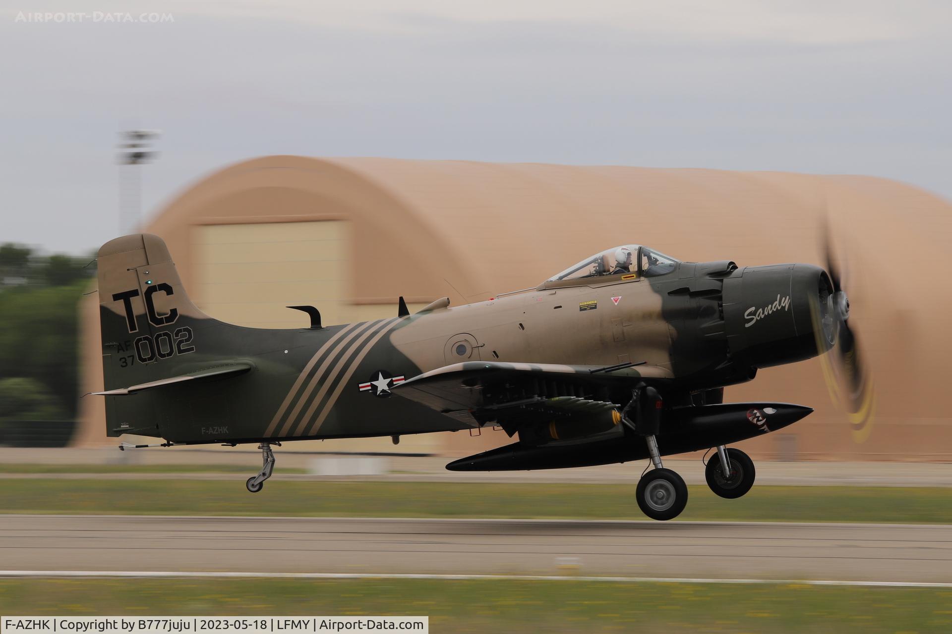 F-AZHK, Douglas AD-4N Skyraider C/N 7802, at Salon-de-Provence