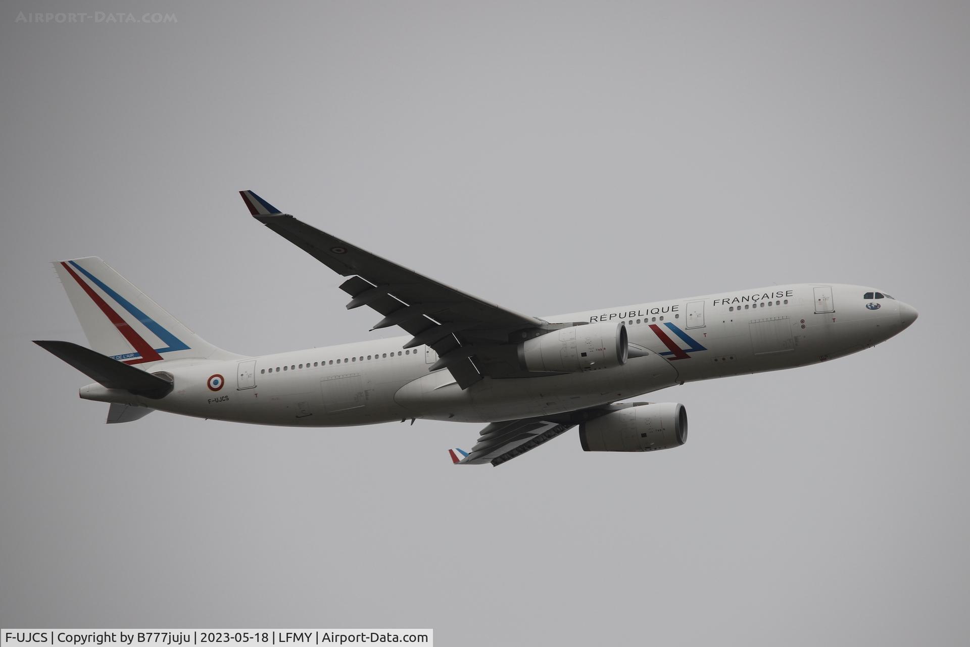 F-UJCS, 2015 Airbus A330-243 C/N 1608, at Salon-de-Provence