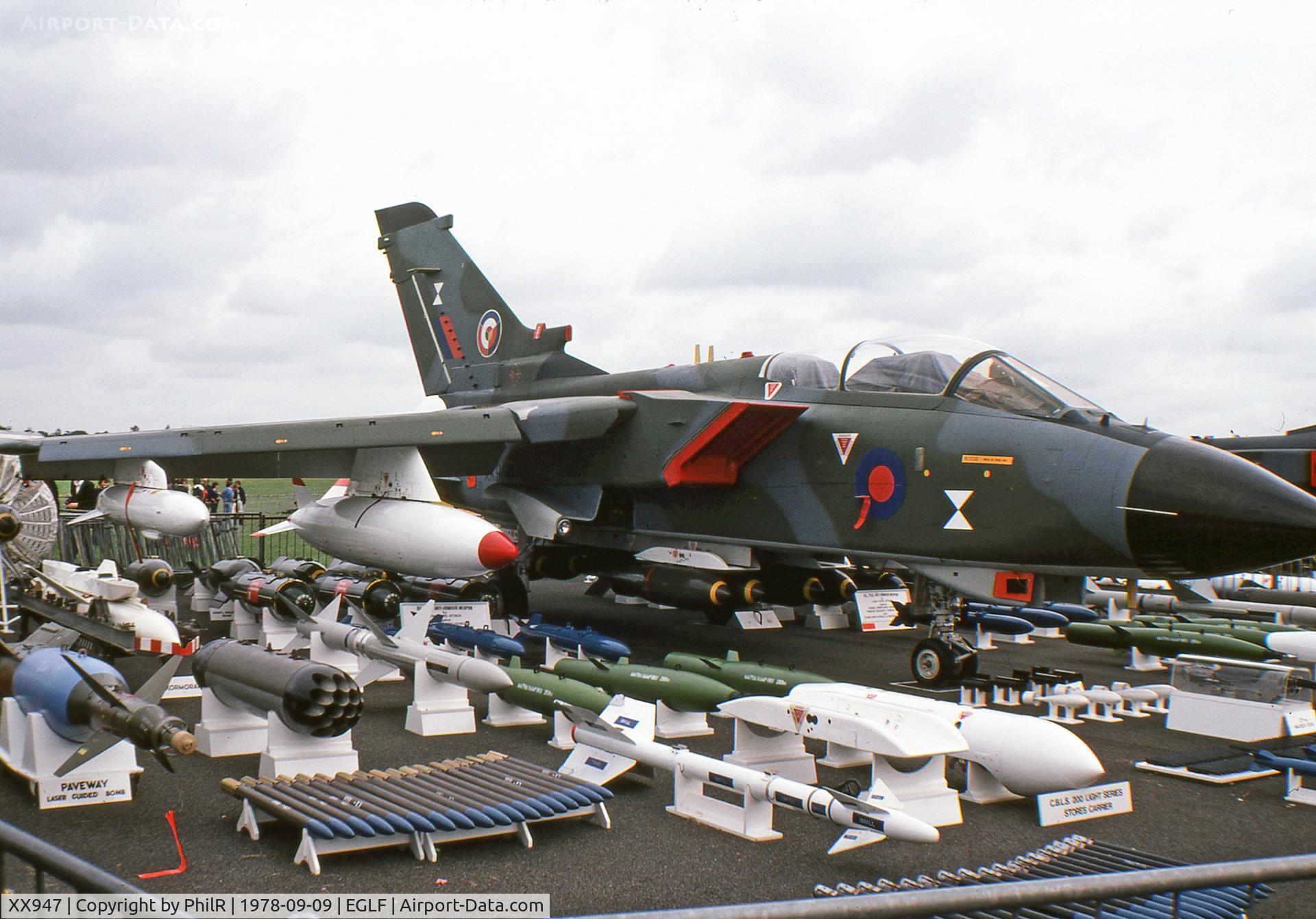 XX947, 1975 Panavia Tornado GR.1 C/N P.03, XX947 1975 BAe Tornado GR1 RAF Farnborough Air Show 09.78