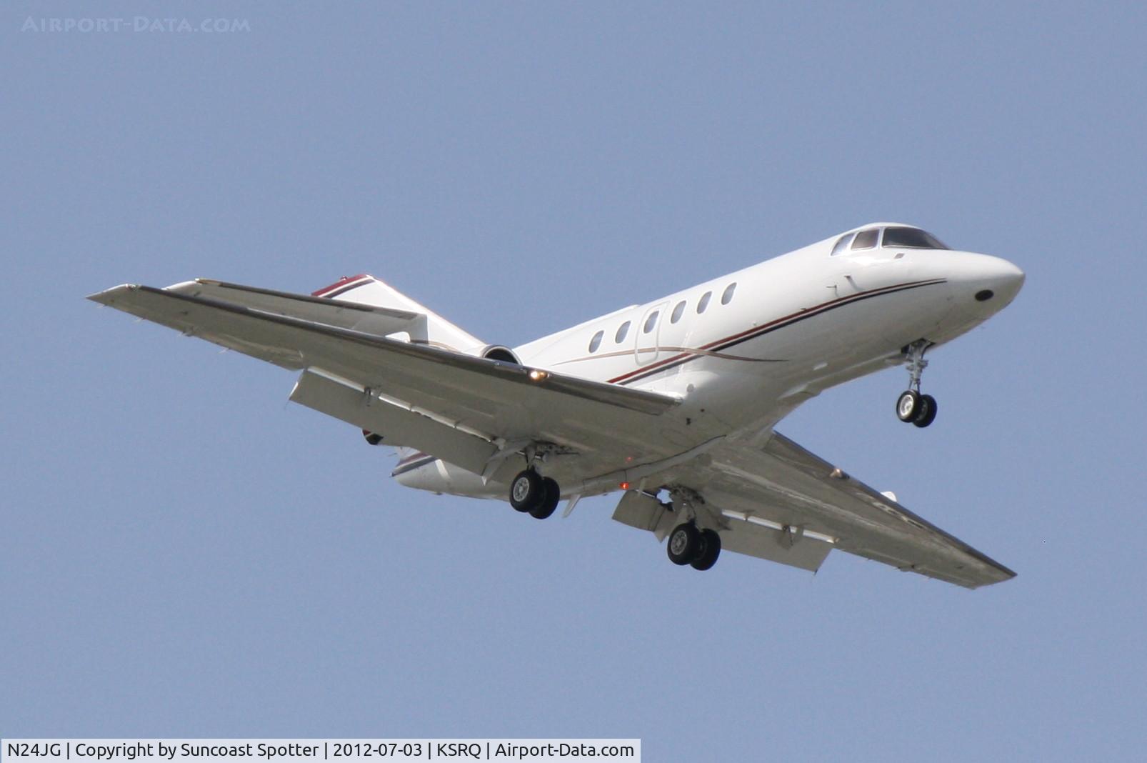 N24JG, British Aerospace BAe.125 Series 800A C/N 258170, Flightworks Flight 24 on approach to Runway 32 at Sarasota-Bradenton International Airport following a flight from Malcom McKinnon Airport