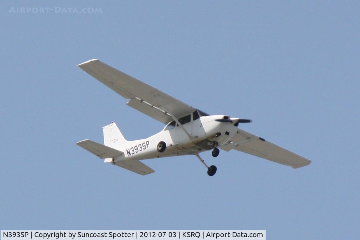 N393SP, 1999 Cessna 172S C/N 172S8290, Cessna Skyhawk N393SP on approach to Runway 32 at Sarasota-Bradenton International Airport
