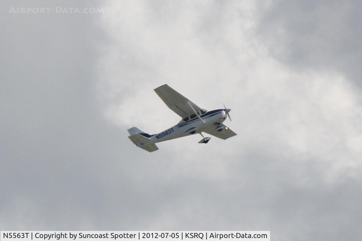 N5563T, 1964 Cessna 172E C/N 17251463, Cessna Skyhawk at SRQ
