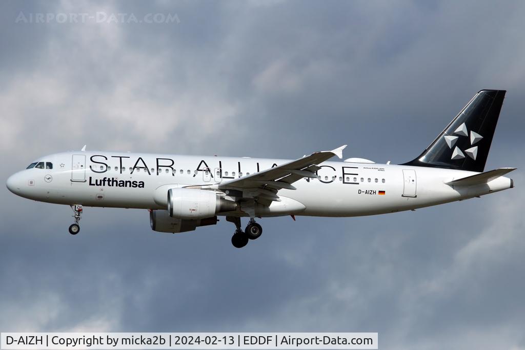 D-AIZH, 2010 Airbus A320-214 C/N 4363, Landing