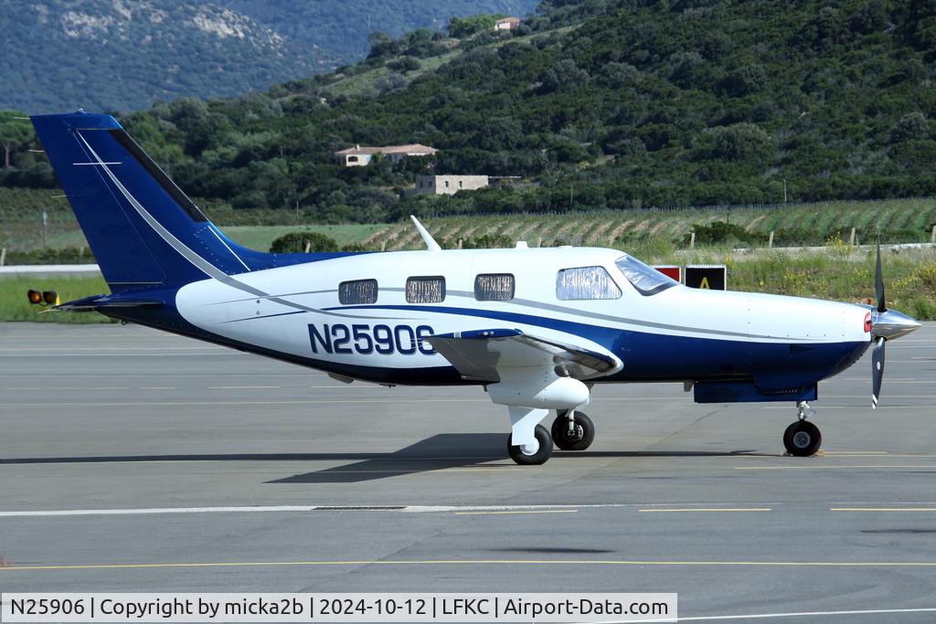 N25906, 2013 Piper PA-46-350P Malibu Mirage C/N 46-36590, Parked