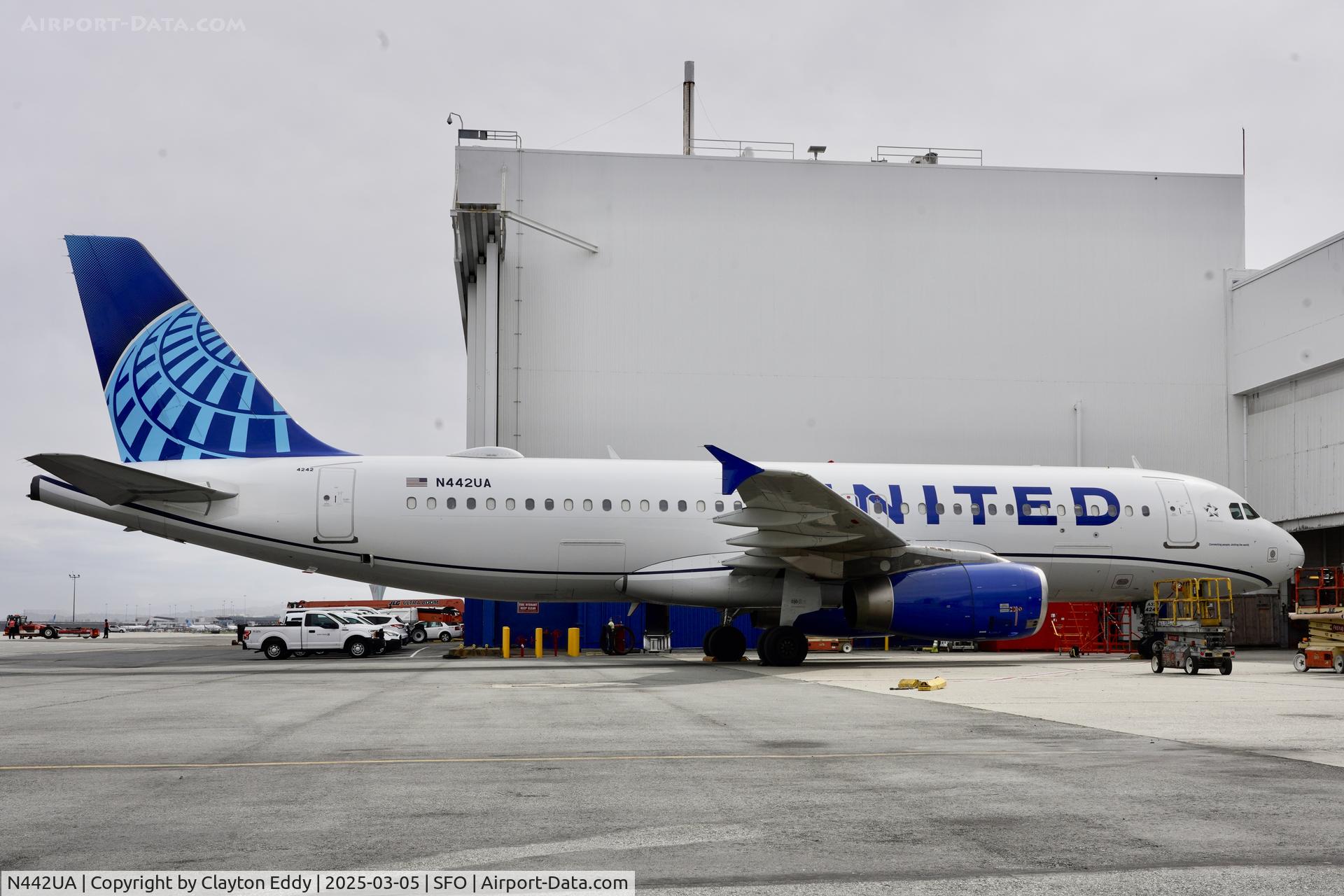 N442UA, 1998 Airbus A320-232 C/N 780, SFO 2025