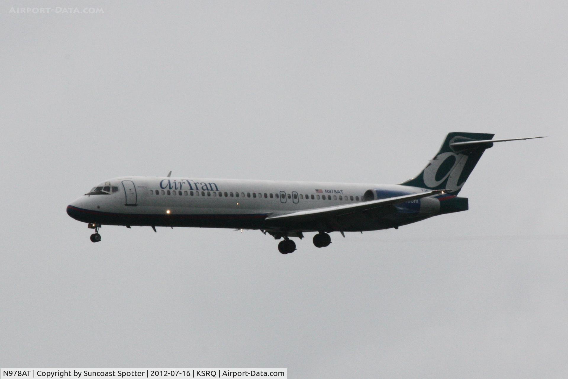 N978AT, 2002 Boeing 717-200 C/N 55037, AirTran Flight 296 arrives at Sarasota-Bradenton International Airport following a flight from Hartsfield-Jackson International Airport