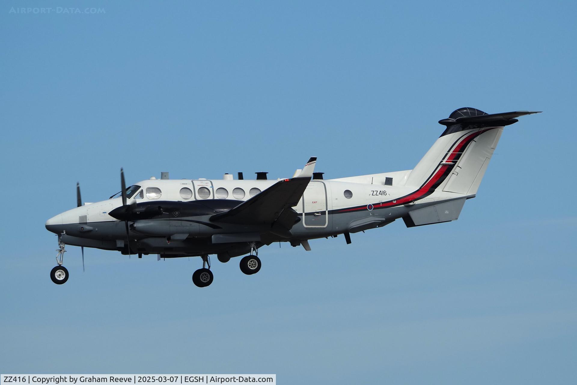 ZZ416, 2007 Beechcraft Shadow R.Mk1 (350CER) Super King Air C/N FM-14, Landing at Norwich.