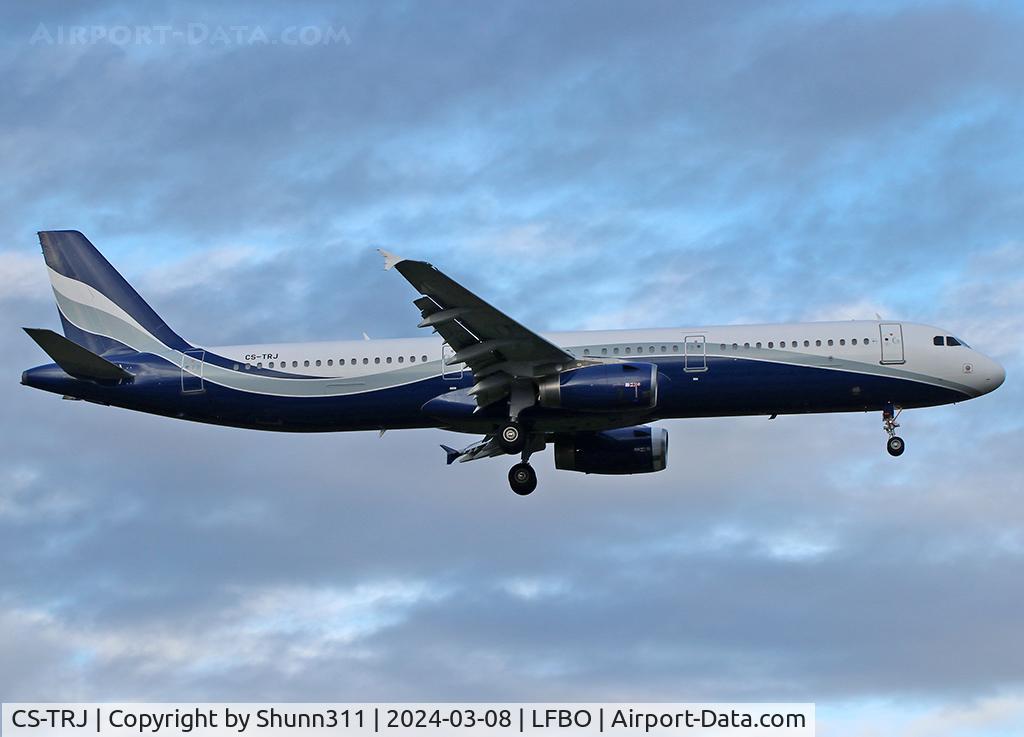 CS-TRJ, 1999 Airbus A321-231 C/N 1004, Landing rwy 14R