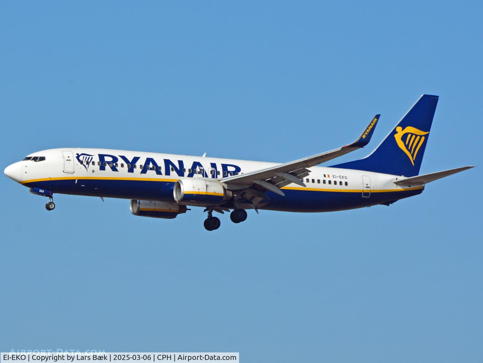 EI-EKO, 2010 Boeing 737-8AS C/N 35027, RWY22L Kystvejen