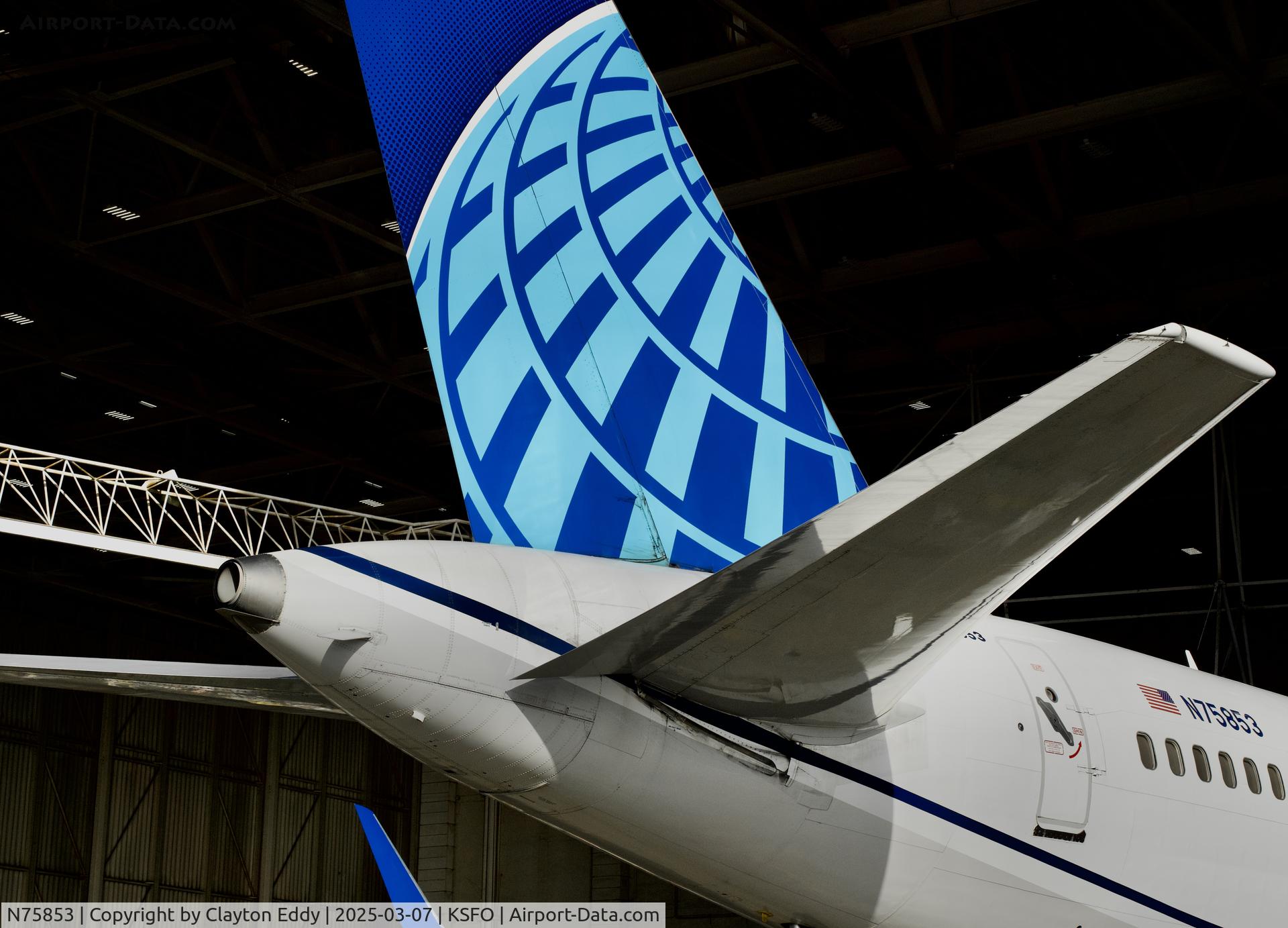 N75853, 2002 Boeing 757-324 C/N 32812, SFO 2025