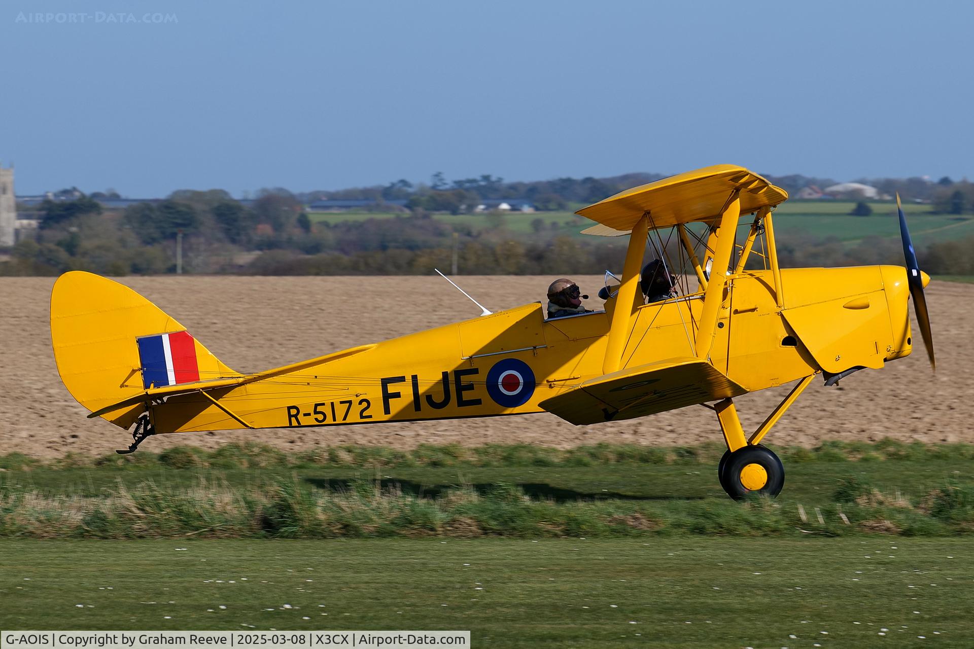 G-AOIS, 1939 De Havilland DH-82A Tiger Moth II C/N 83034, Landing at Northrepps.