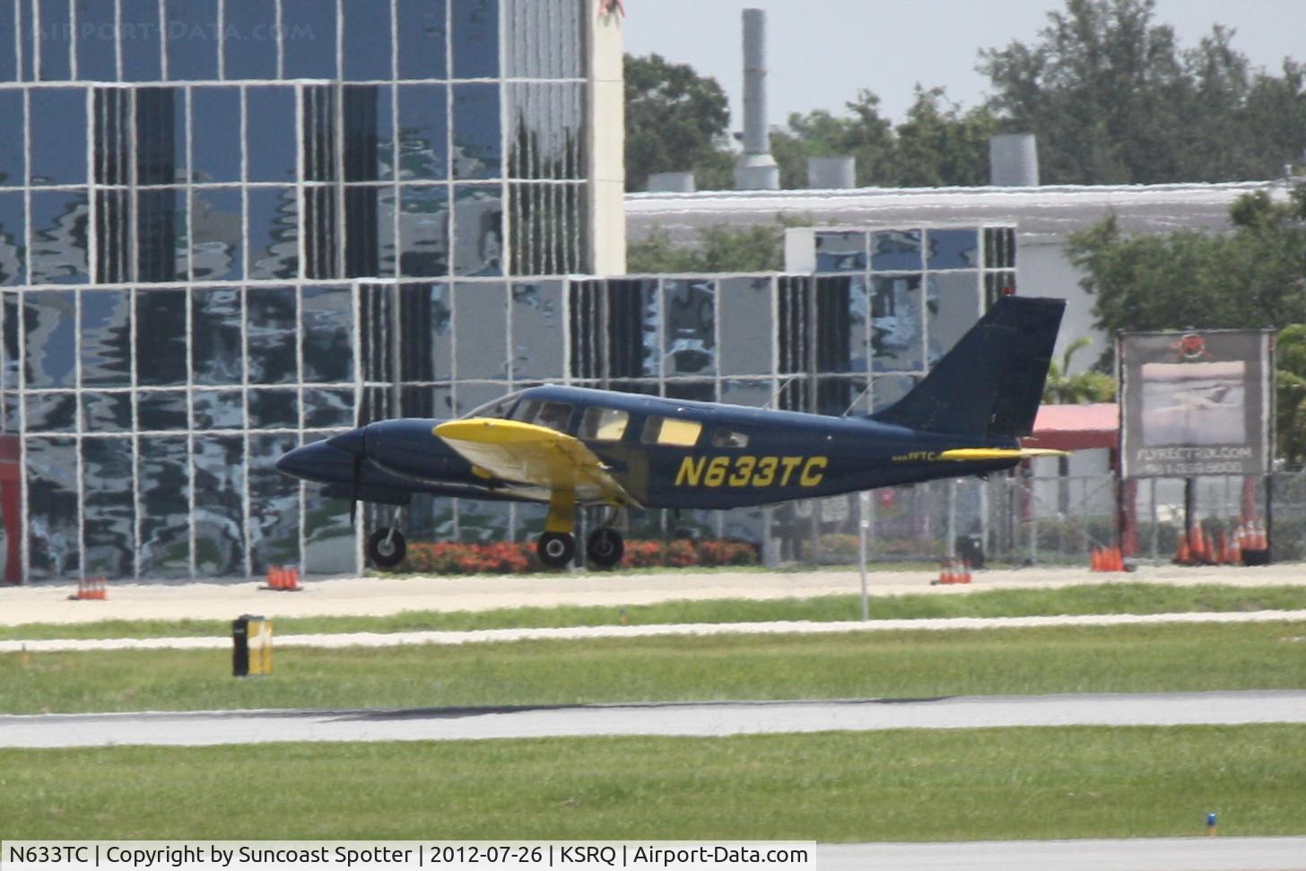 N633TC, 1978 Piper PA-34-200T C/N 34-7870328, Piper Seneca performs a touch and go at Sarasota-Bradenton International Airport
