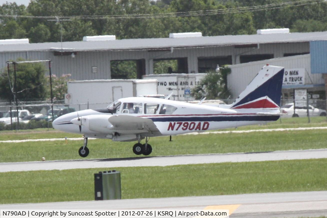 N790AD, 1969 Piper PA-23-250 C/N 27-4263, Piper Apache taxis for departure at Sarasota-Bradenton International Airport