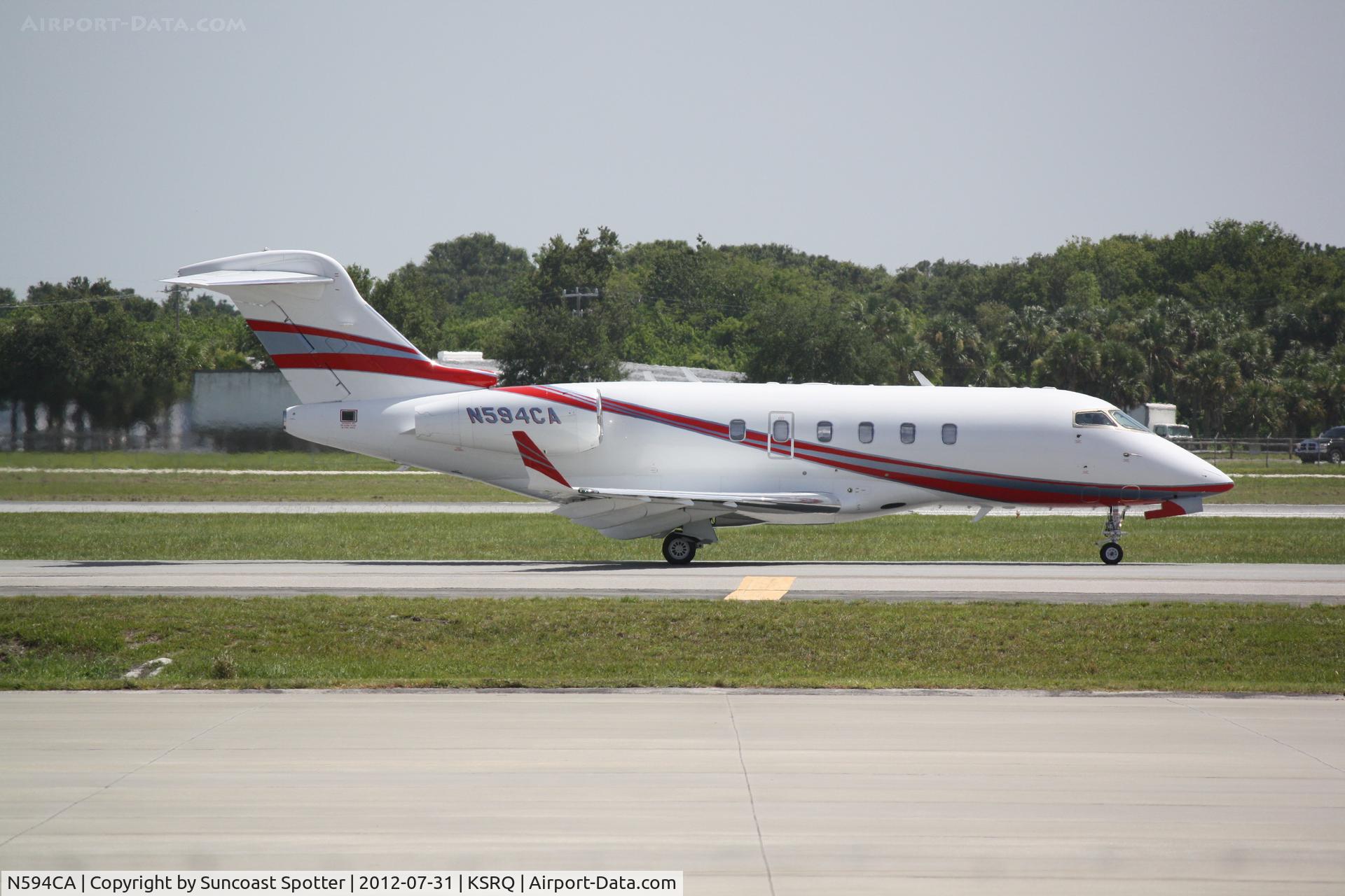 N594CA, 2005 Bombardier Challenger 300 (BD-100-1A10) C/N 20082, Bombardier Challenger 300 taxis at Sarasota-Bradenton International Airport