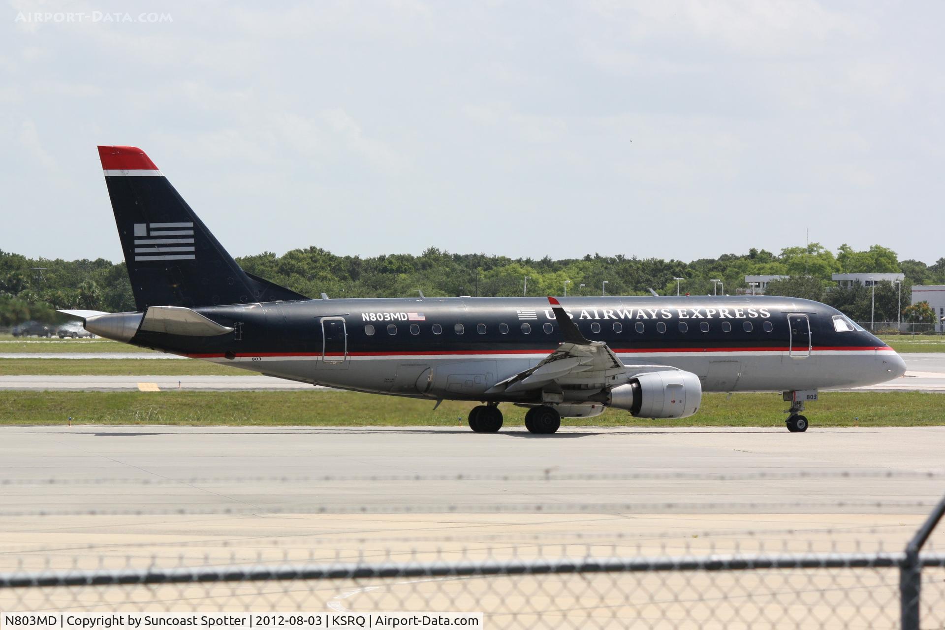 N803MD, 2004 Embraer 170SU (ERJ-170-100SU) C/N 17000015, US Air Flight 3396 operated by Republic taxis for departure at Sarasota-Bradenton International Airport