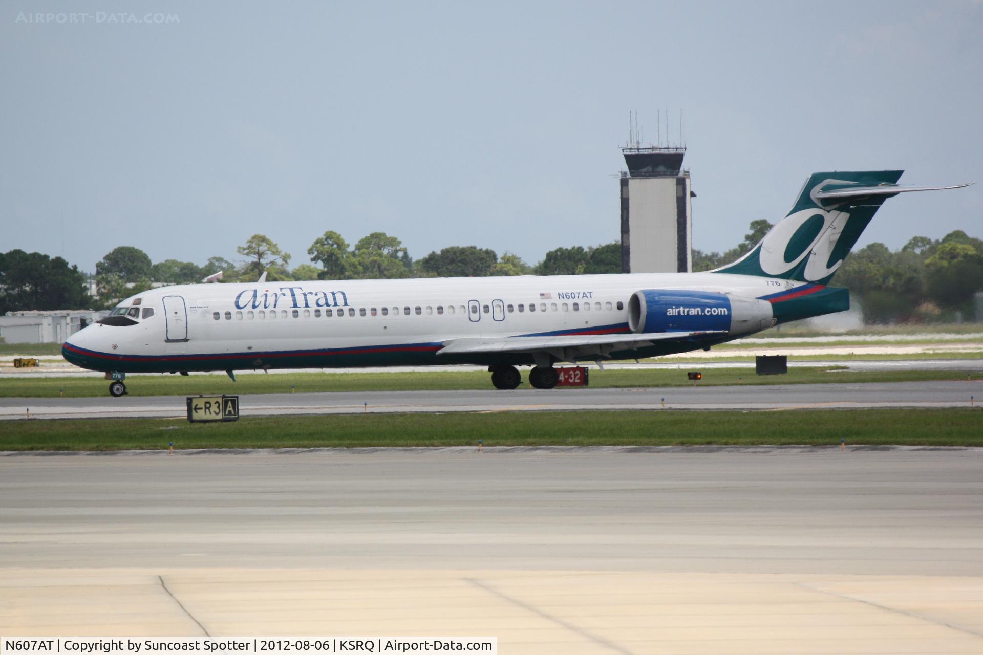 N607AT, 2000 Boeing 717-200 C/N 55074, AirTran Flight 296 arrives at Sarasota-Bradenton International Airport following a flight from Hartsfield-Jackson International Airport