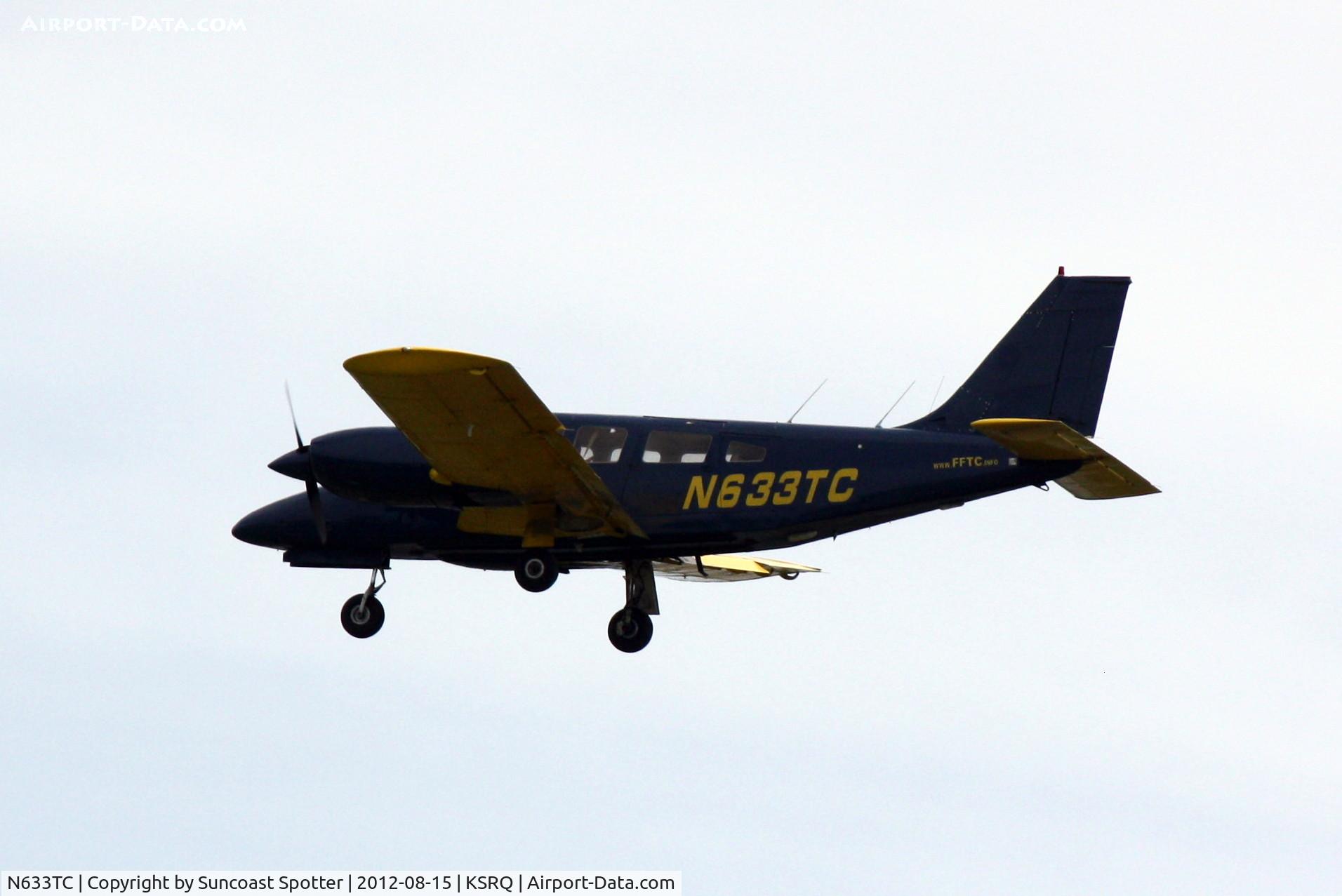 N633TC, 1978 Piper PA-34-200T C/N 34-7870328, Piper Seneca on approach to Sarasota-Bradenton International Airport