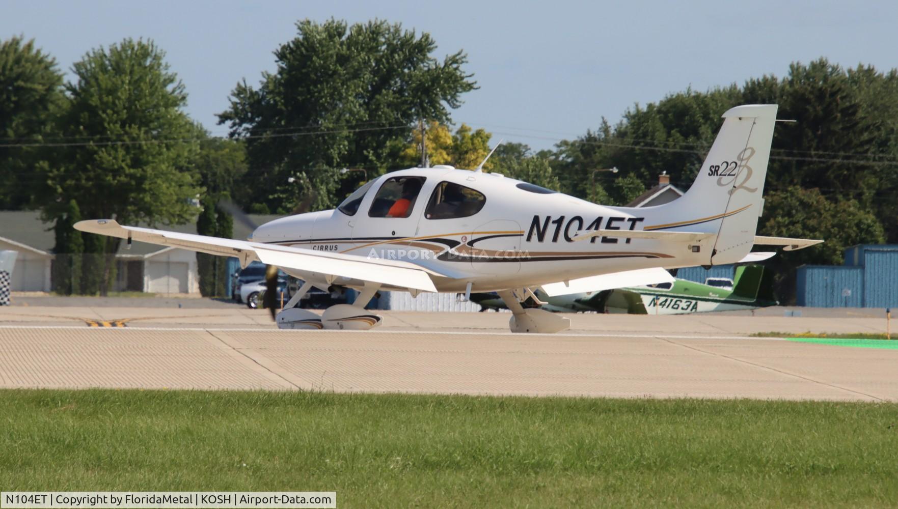 N104ET, 2004 Cirrus SR22 G2 C/N 1024, SR22 zx