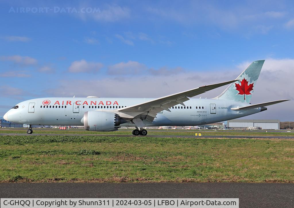 C-GHQQ, 2014 Boeing 787-8 Dreamliner C/N 35263, Taxiing to the Terminal... old c/s