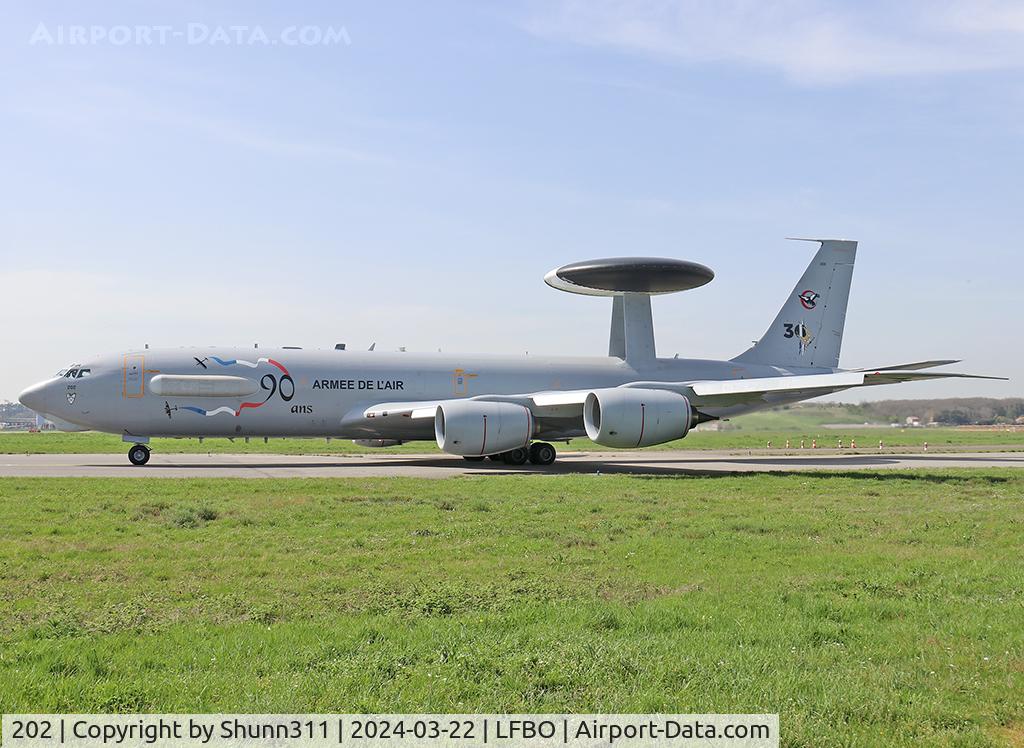 202, 1991 Boeing E-3F (707-300) Sentry C/N 24116, Taxiing after heavy maintenance at Air France facility... still in special c/s