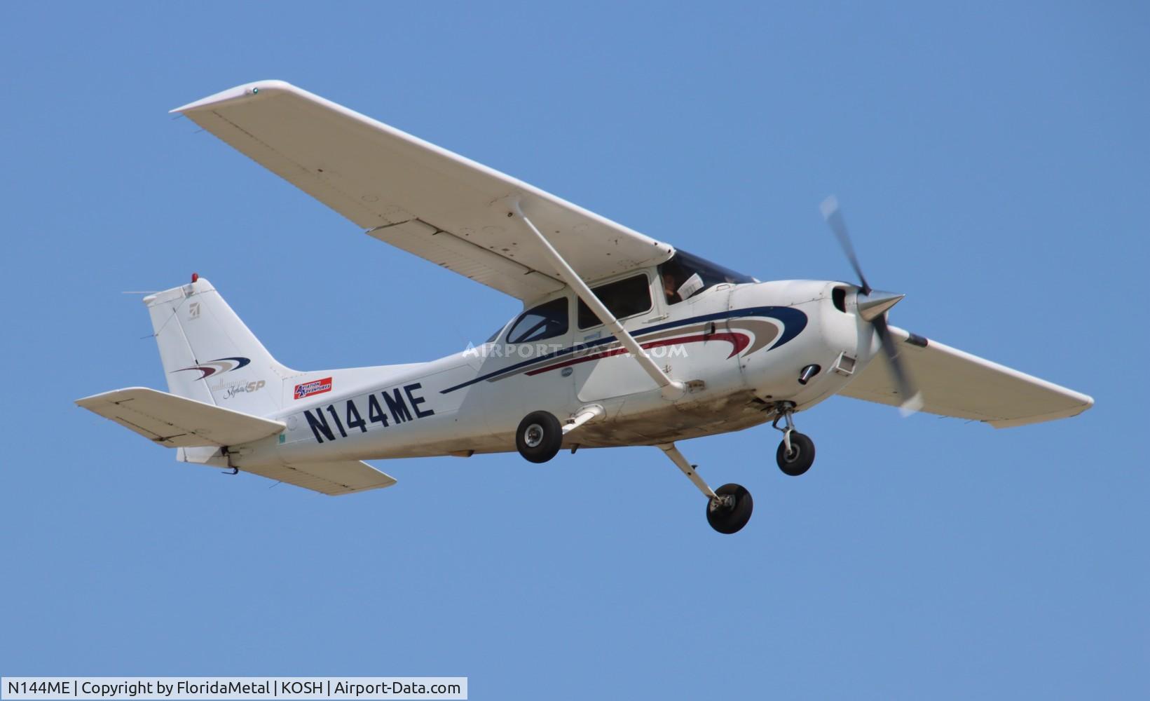 N144ME, 2000 Cessna 172S C/N 172S8428, C172S zx 