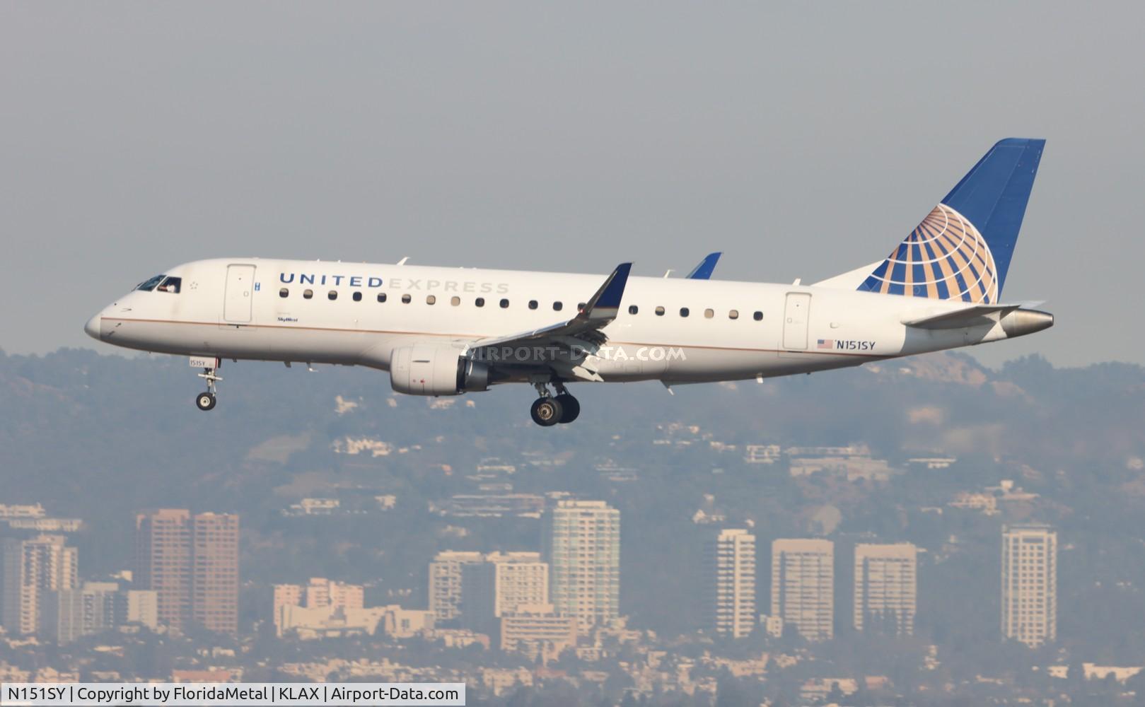 N151SY, 2015 Embraer 175LR (ERJ-170-200LR) C/N 17000503, SKW/UE E175 zx boi-lax