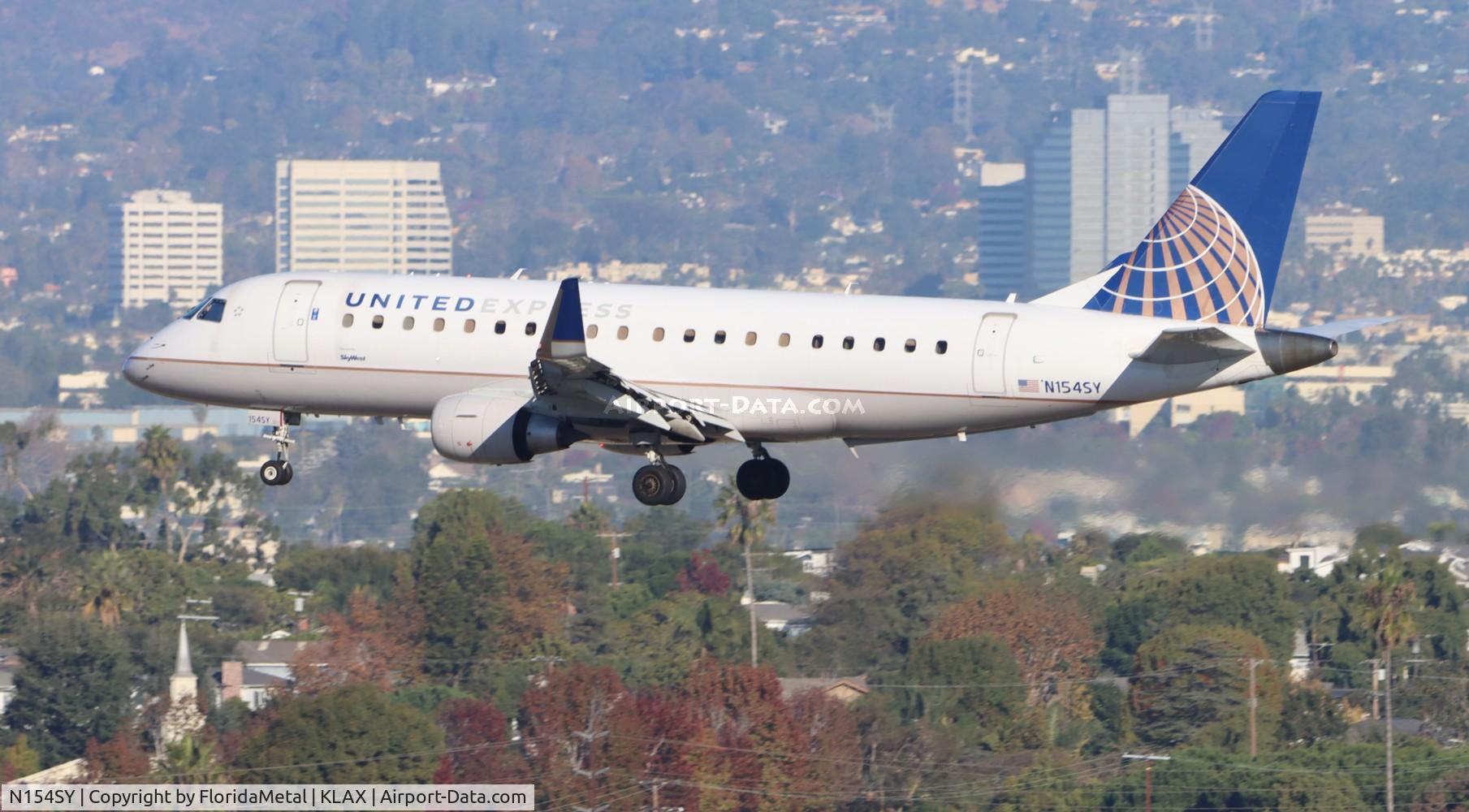 N154SY, 2016 Embraer 175LR (ERJ-170-200LR) C/N 17000556, SKW/UE E175 zx mry-lax