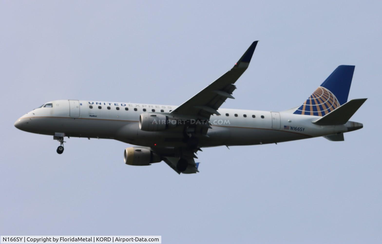 N166SY, 2016 Embraer 175LR (ERJ-170-200LR) C/N 17000615, SKW/UE E175 zx mtj-ord