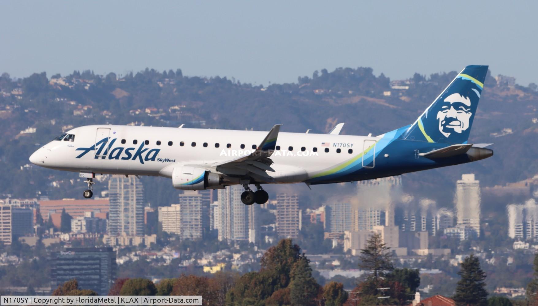 N170SY, 2015 Embraer 175LR (ERJ-170-200LR) C/N 17000483, SKW/ASA E175 zx sts-lax