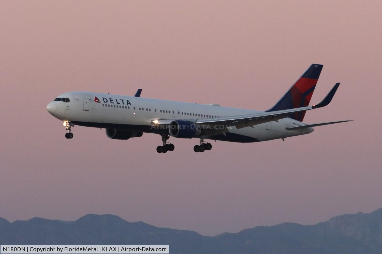 N180DN, 1992 Boeing 767-332 C/N 25985, DAL 763 zx atl-lax