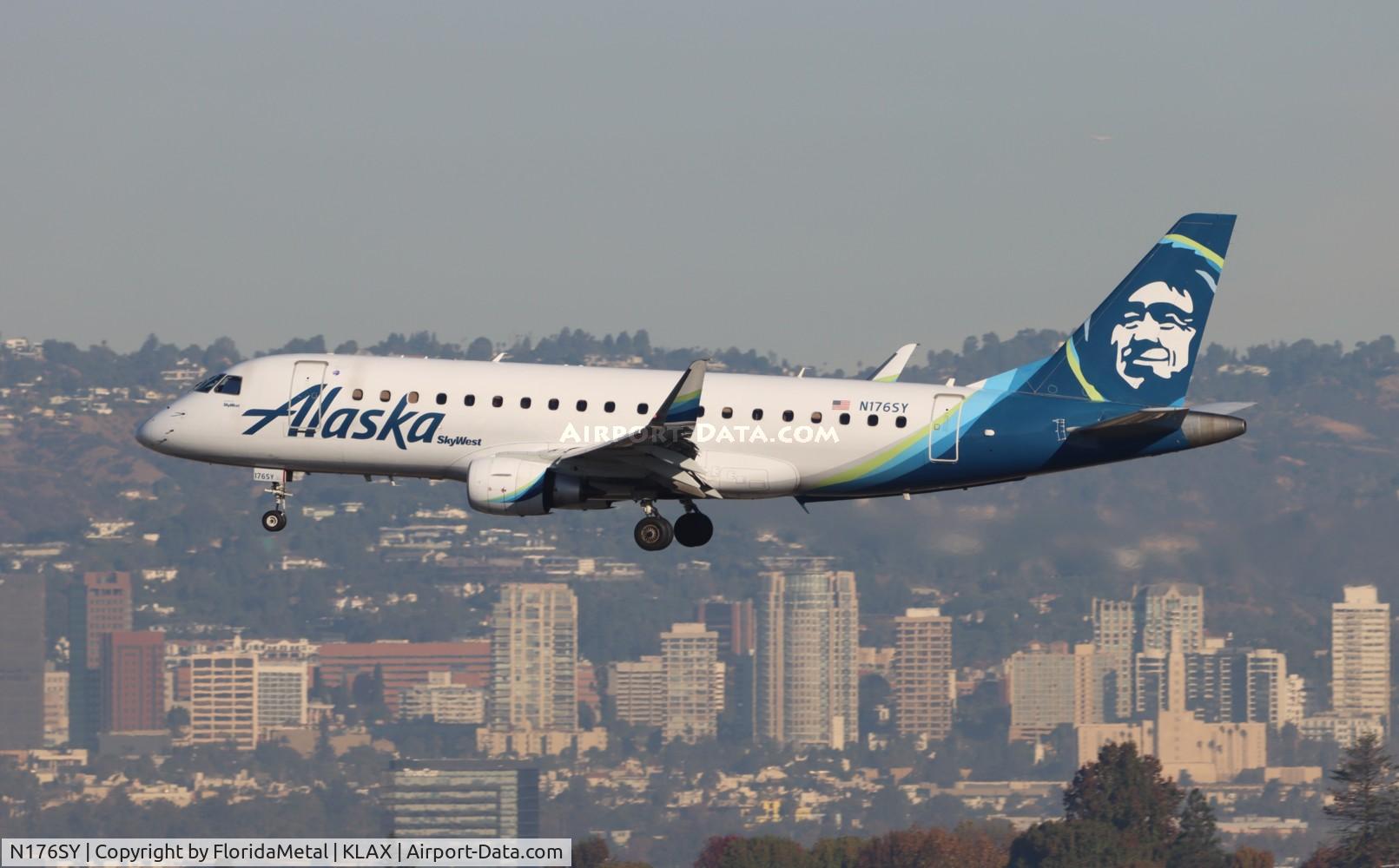N176SY, 2015 Embraer 175LR (ERJ-170-200LR) C/N 17000533, SKW/ASA E175 zx boi-lax