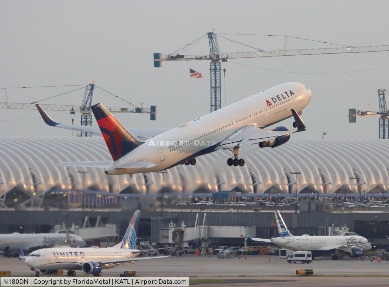 N180DN, 1992 Boeing 767-332 C/N 25985, DAL 763 zx atl-vce,lipz
