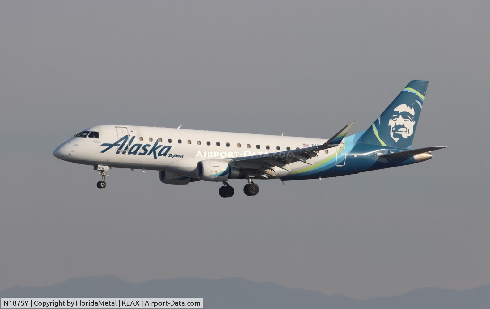 N187SY, 2017 Embraer 175LR (ERJ-170-200LR) C/N 17000627, SKW/ASA E175 zx rno-lax