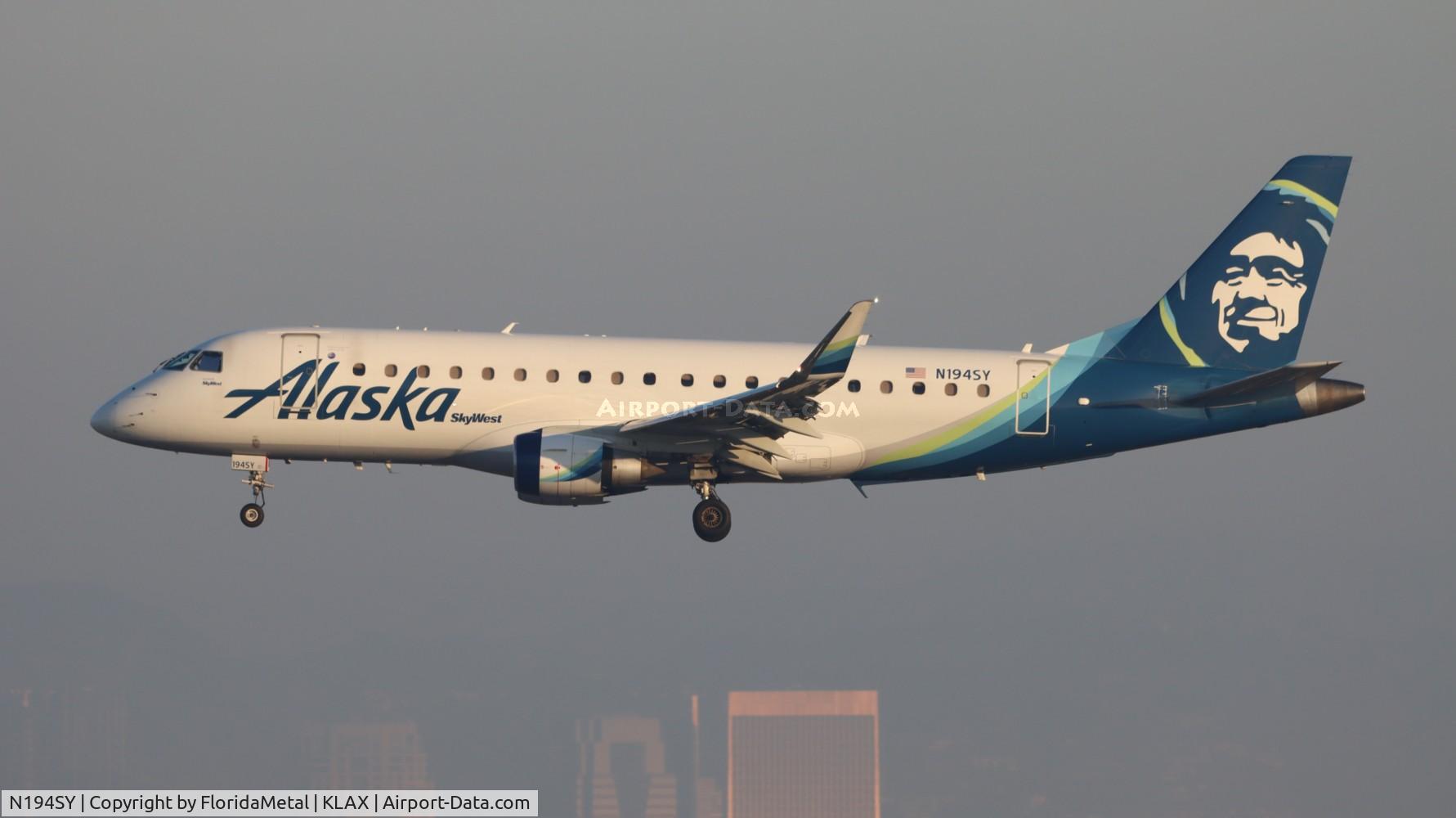 N194SY, 2017 Embraer 175LR (ERJ-170-200LR) C/N 17000693, SKW/ASA E175 zx sfo-lax