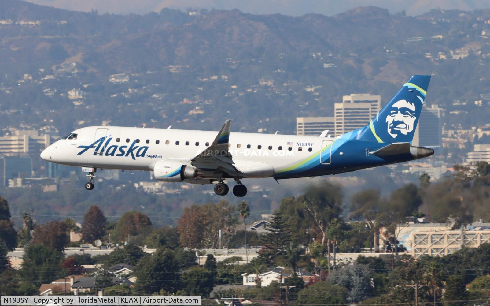 N193SY, 2017 Embraer 175LR (ERJ-170-200LR) C/N 17000690, SKW/ASA E175 zx las-lax