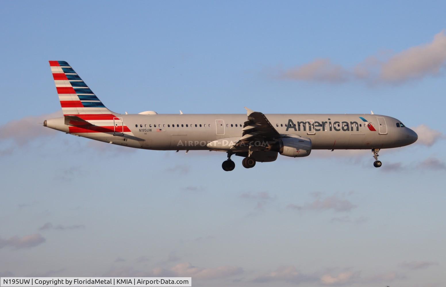 N195UW, 2008 Airbus A321-211 C/N 3633, AAL A321 zx dfw-mia
