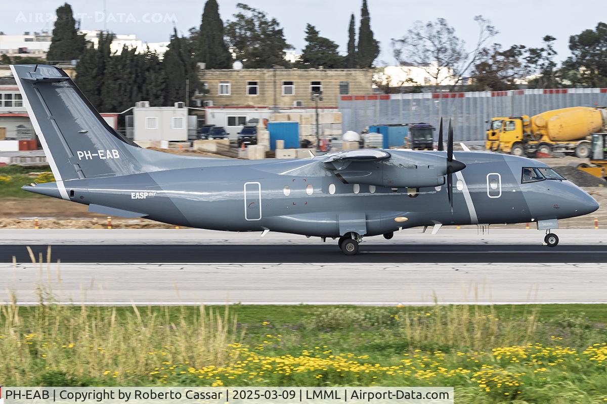 PH-EAB, Dornier DO328-110 C/N 3053, Runway 13
