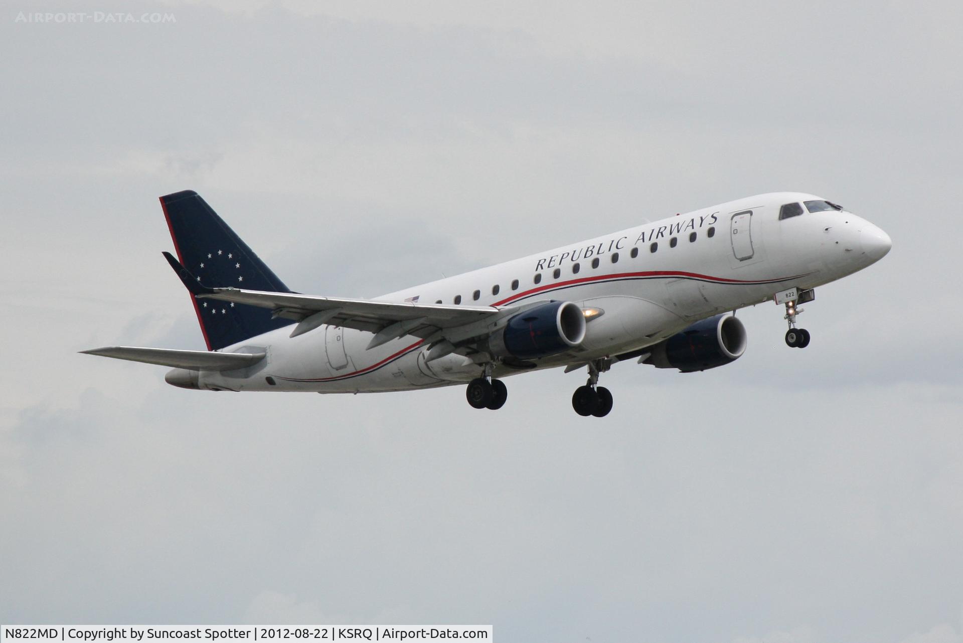 N822MD, 2004 Embraer 170SU (ERJ-170-100SU) C/N 17000043, US Air Flight 3396 operated by Republic departs Sarasota-Bradenton International Airport enroute to Reagan National Airport